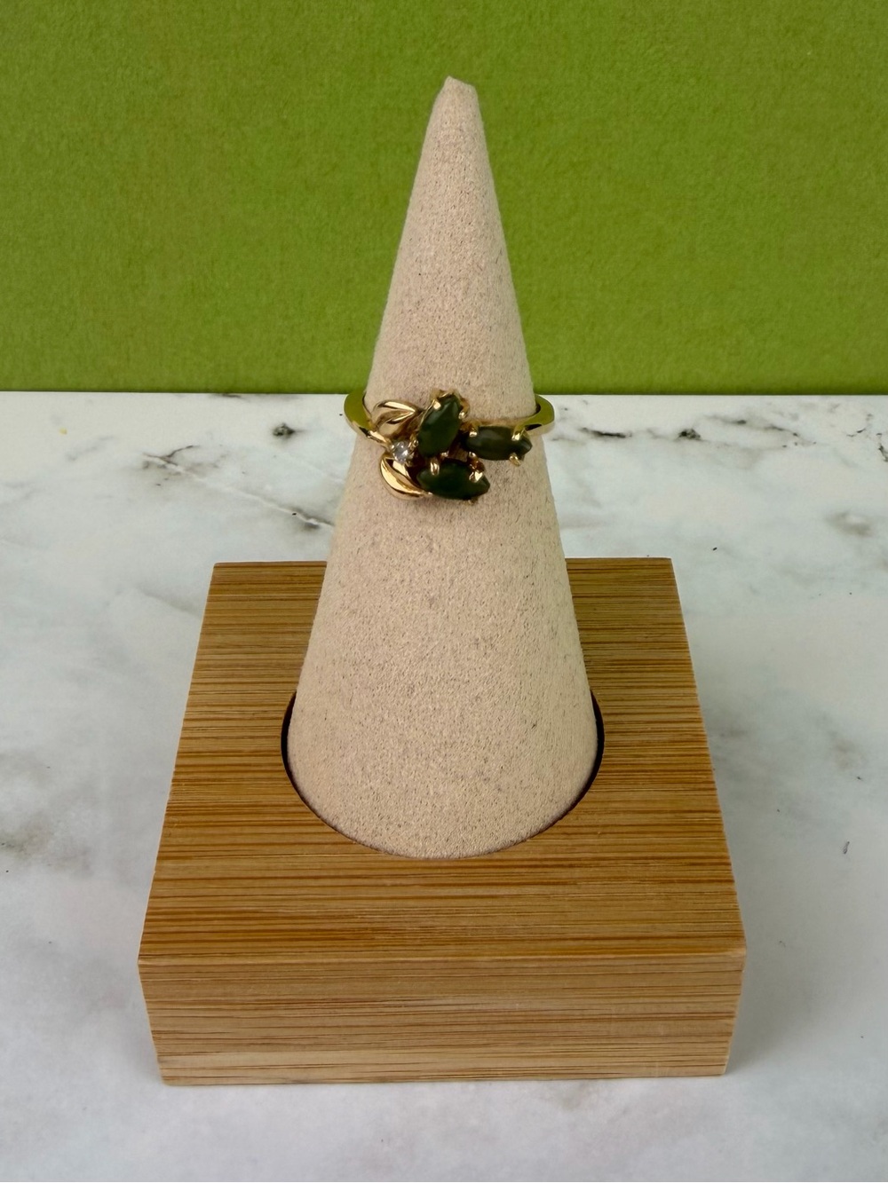 Vintage 14K GE Jade Green Leaf Ring, Marquise Gemstone Bypass Size 5